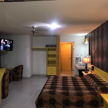 Palacio Rojo Hotel Familiar Morelia Extérieur photo
